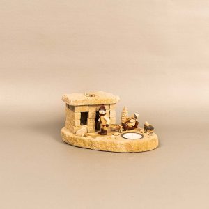 Bruchbude „Bergrettung“ mit Teelicht